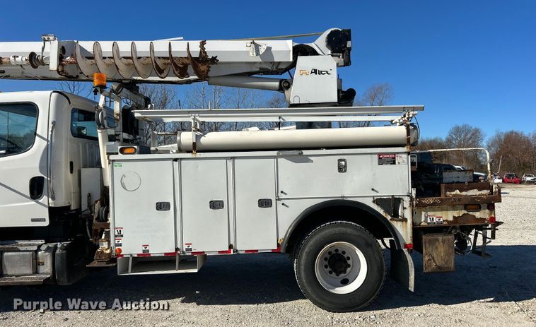 image for item ET6815 2012 Freightliner Business Class M2 digger derrick truck