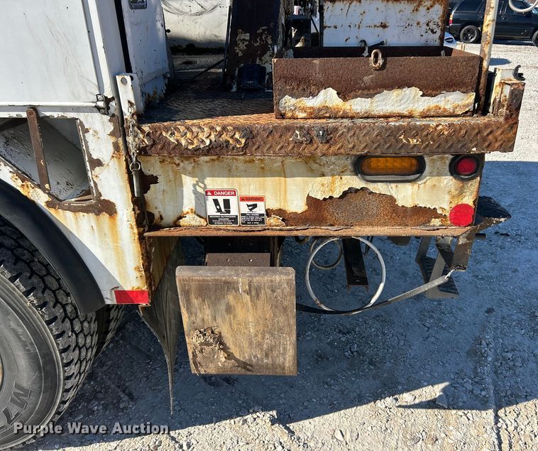 image for item ET6815 2012 Freightliner Business Class M2 digger derrick truck