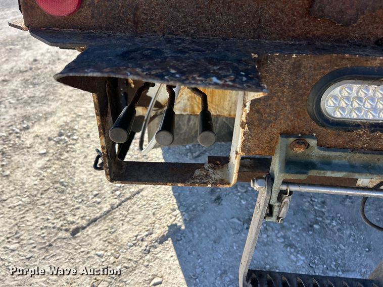 image for item ET6815 2012 Freightliner Business Class M2 digger derrick truck