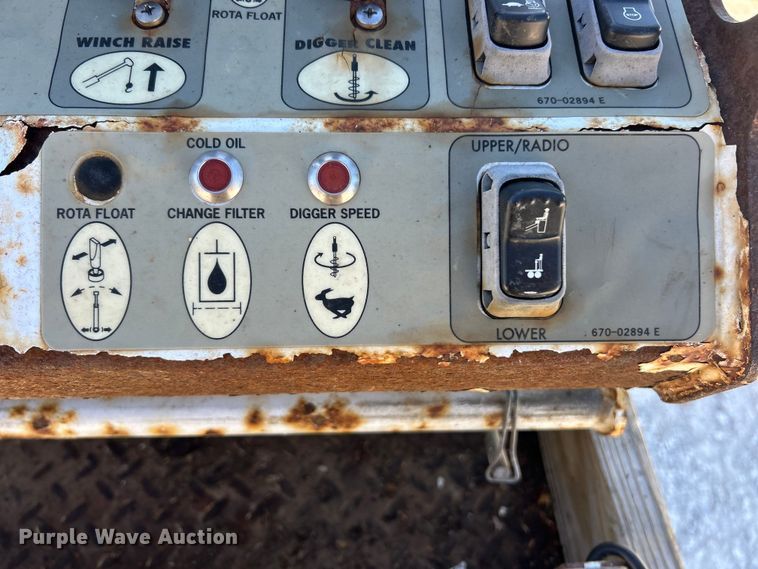 image for item ET6815 2012 Freightliner Business Class M2 digger derrick truck