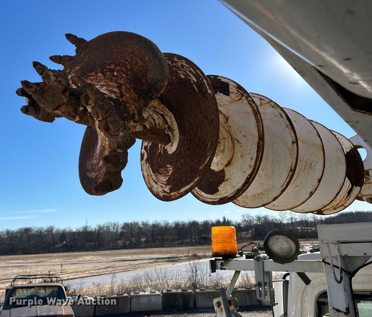 image for item ET6815 2012 Freightliner Business Class M2 digger derrick truck