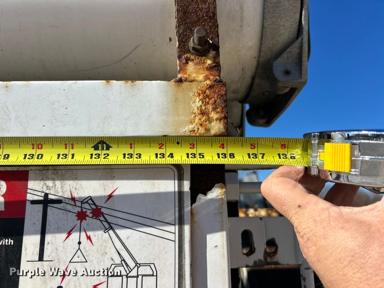 image for item ET6815 2012 Freightliner Business Class M2 digger derrick truck