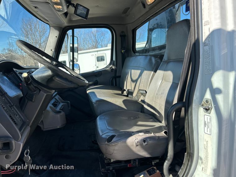 image for item ET6815 2012 Freightliner Business Class M2 digger derrick truck