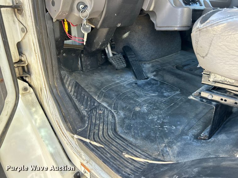 image for item ET6815 2012 Freightliner Business Class M2 digger derrick truck