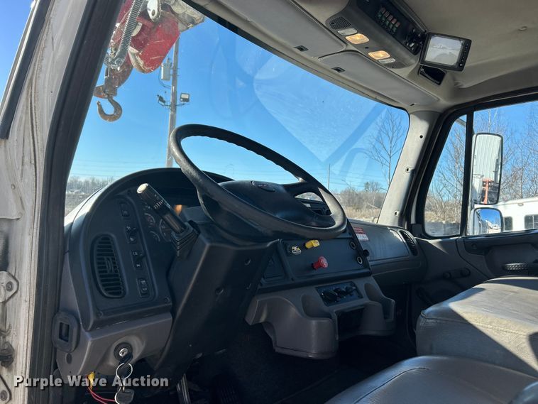 image for item ET6815 2012 Freightliner Business Class M2 digger derrick truck