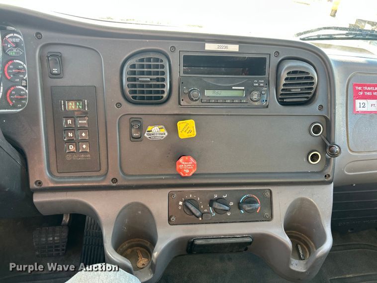 image for item ET6815 2012 Freightliner Business Class M2 digger derrick truck