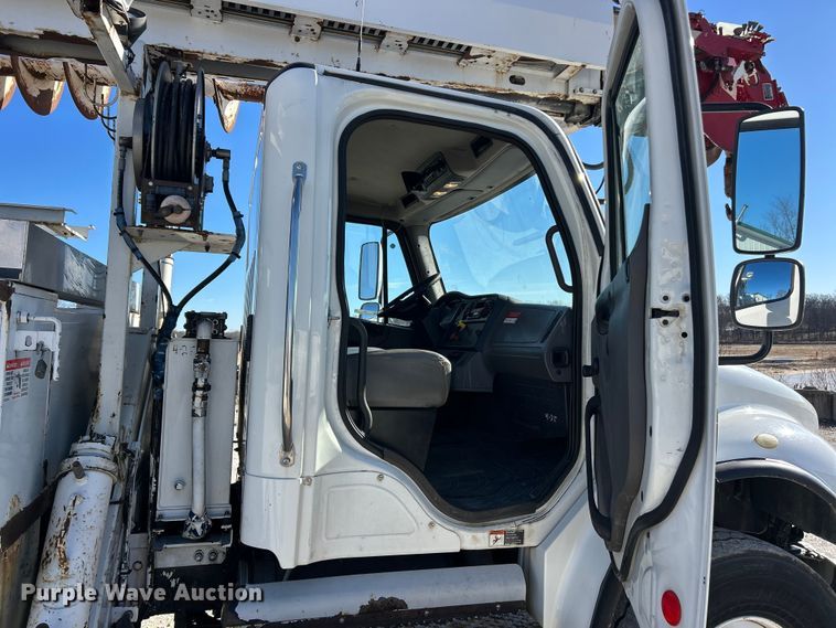 image for item ET6815 2012 Freightliner Business Class M2 digger derrick truck