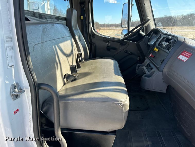 image for item ET6815 2012 Freightliner Business Class M2 digger derrick truck