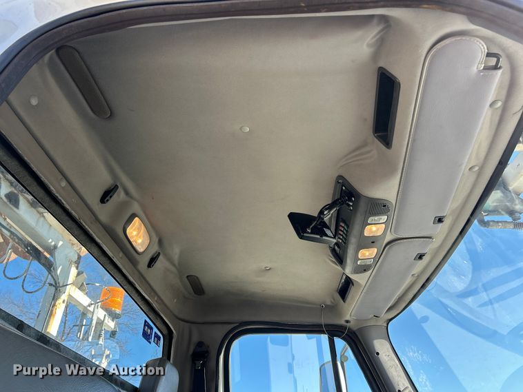 image for item ET6815 2012 Freightliner Business Class M2 digger derrick truck