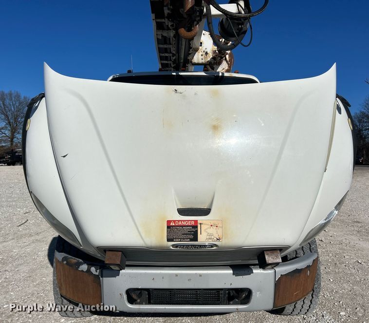 image for item ET6815 2012 Freightliner Business Class M2 digger derrick truck