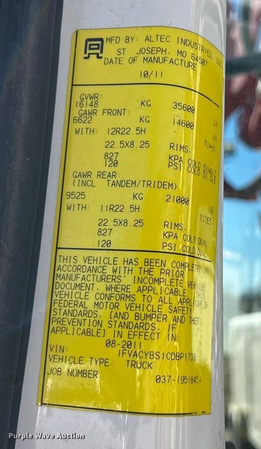 image for item ET6815 2012 Freightliner Business Class M2 digger derrick truck