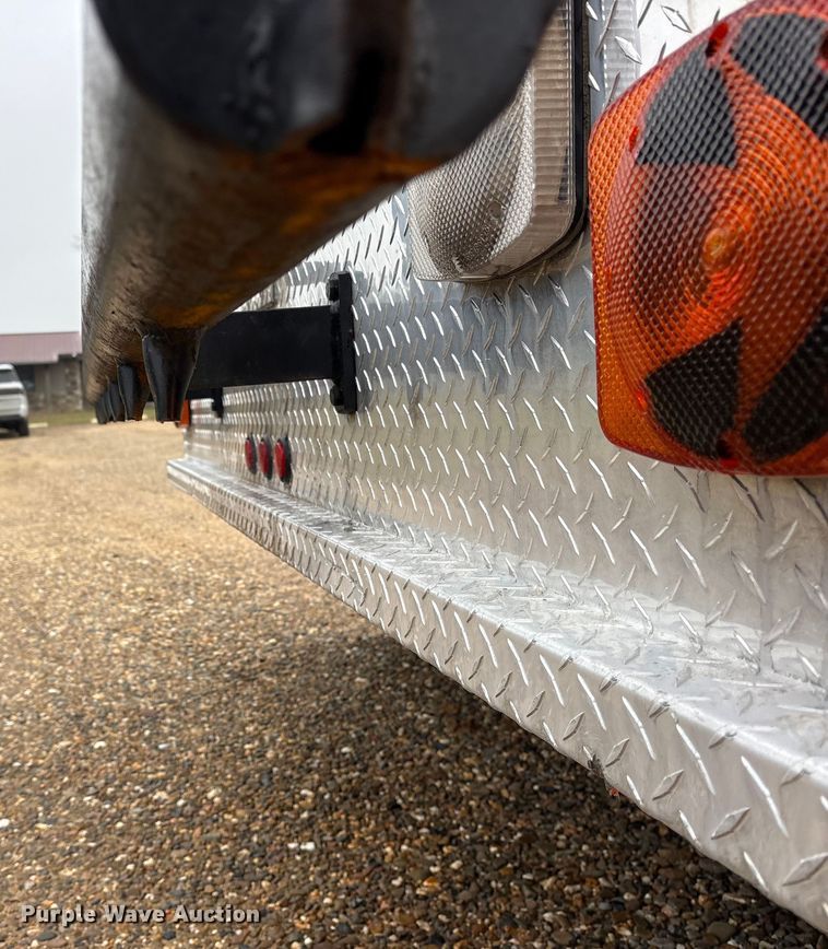 image for item ET7352 1991 Chevrolet Kodiak C6500 pumper fire truck