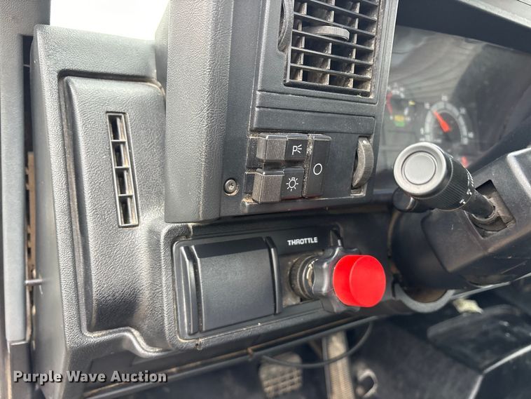 image for item ET7352 1991 Chevrolet Kodiak C6500 pumper fire truck