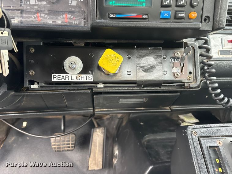 image for item ET7352 1991 Chevrolet Kodiak C6500 pumper fire truck