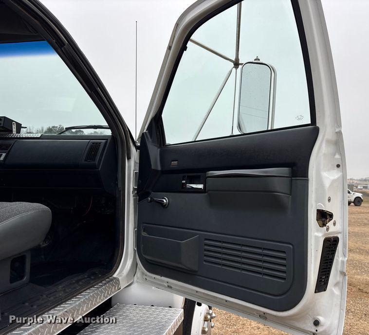 image for item ET7352 1991 Chevrolet Kodiak C6500 pumper fire truck