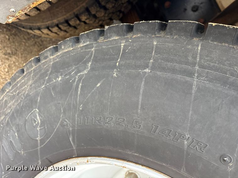 image for item ET7352 1991 Chevrolet Kodiak C6500 pumper fire truck