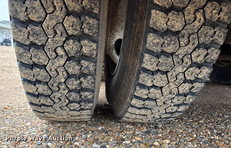 image for item ET7352 1991 Chevrolet Kodiak C6500 pumper fire truck