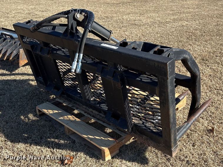image for item ET7444 Maxim skid steer root grapple bucket