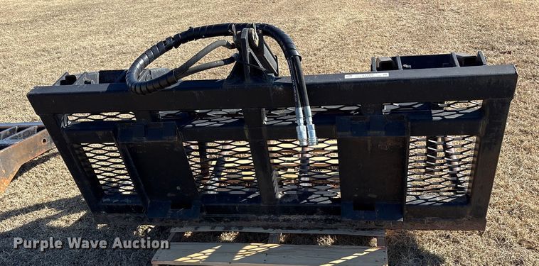 image for item ET7444 Maxim skid steer root grapple bucket