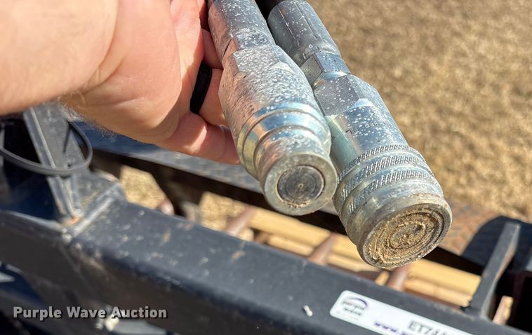 image for item ET7444 Maxim skid steer root grapple bucket