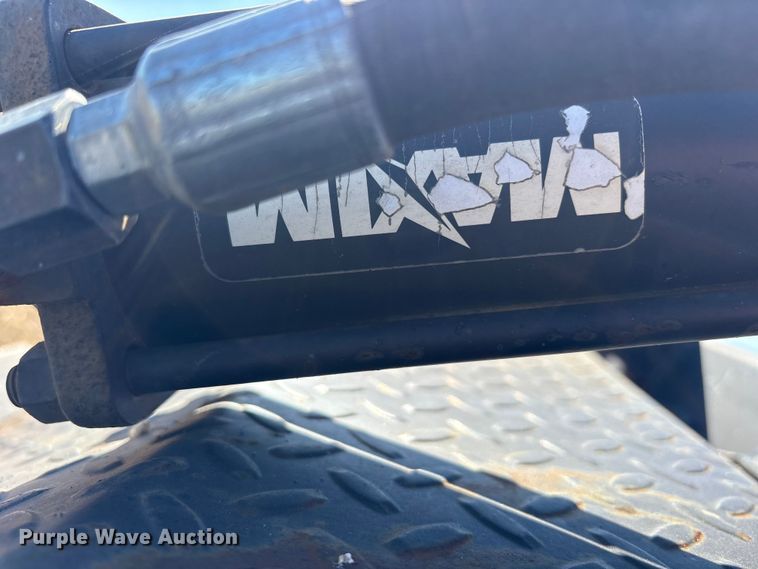 image for item ET7444 Maxim skid steer root grapple bucket