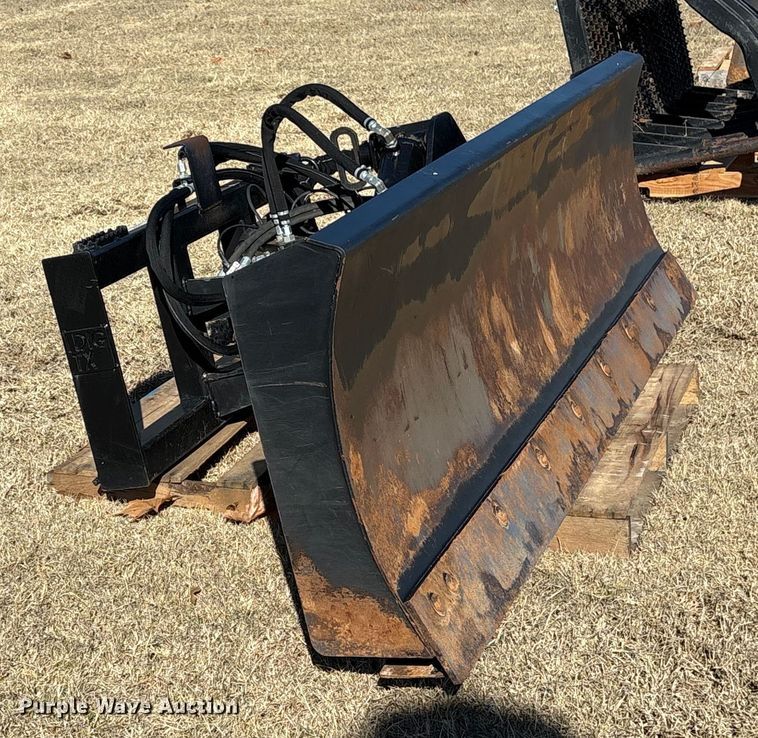 image for item ET7447 I Dig TX 6WD96 skid steer dozer blade