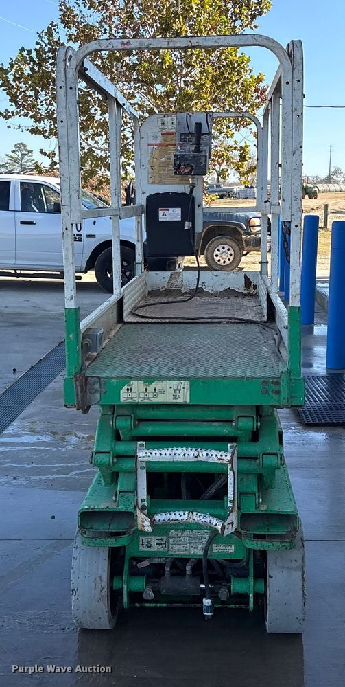 image for item ET7453 2001 JLG 2032-12 scissor lift