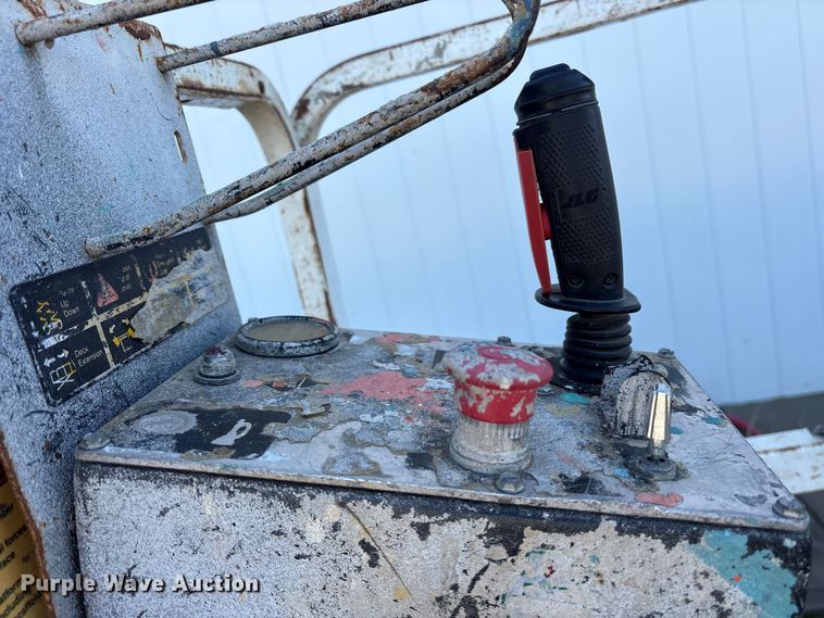 image for item ET7453 2001 JLG 2032-12 scissor lift