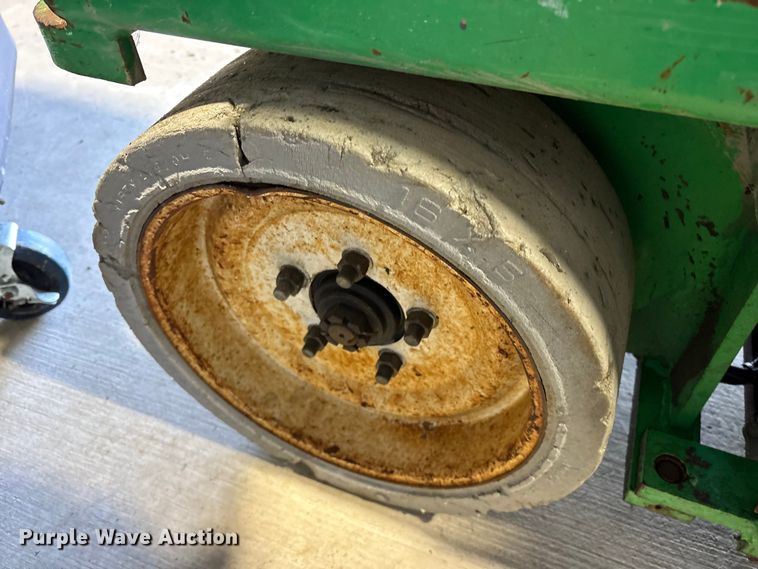 image for item ET7453 2001 JLG 2032-12 scissor lift