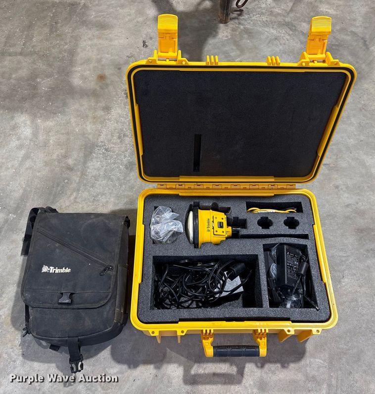 image for item EU7111 Trimble SPS986  GNSS receiver