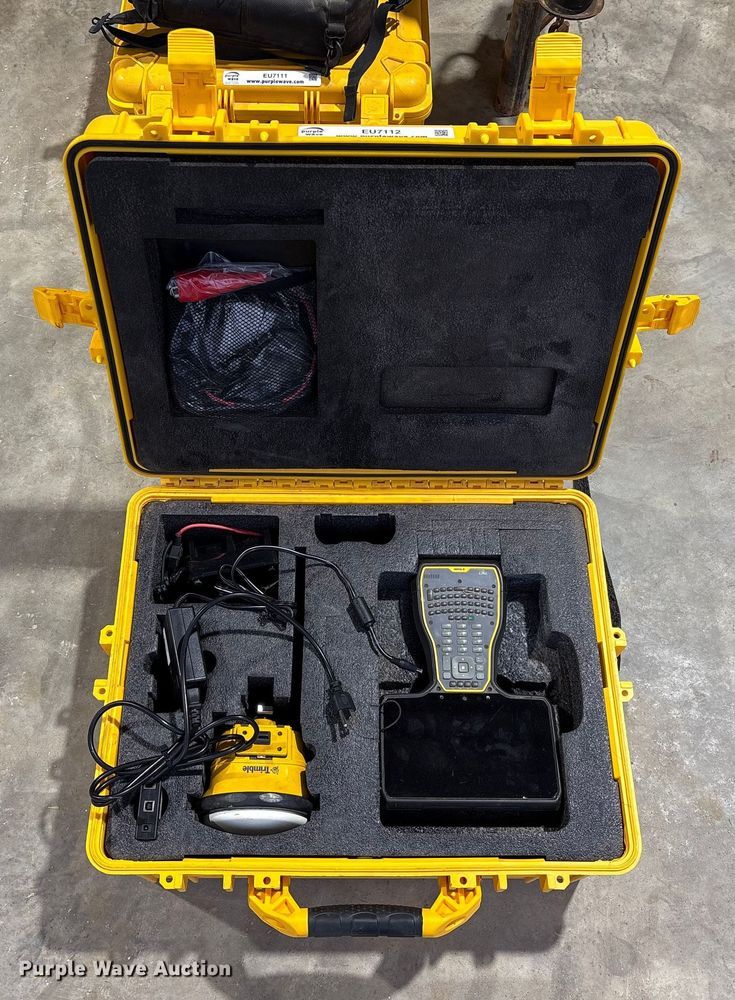 image for item EU7112 Trimble SPS986  GNSS receiver