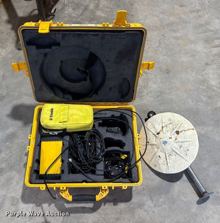 image for item EU7113 Trimble CBMRX-010B  GNSS receiver