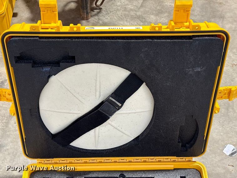 image for item EU7114 Trimble CBMRX-010B  GNSS receiver