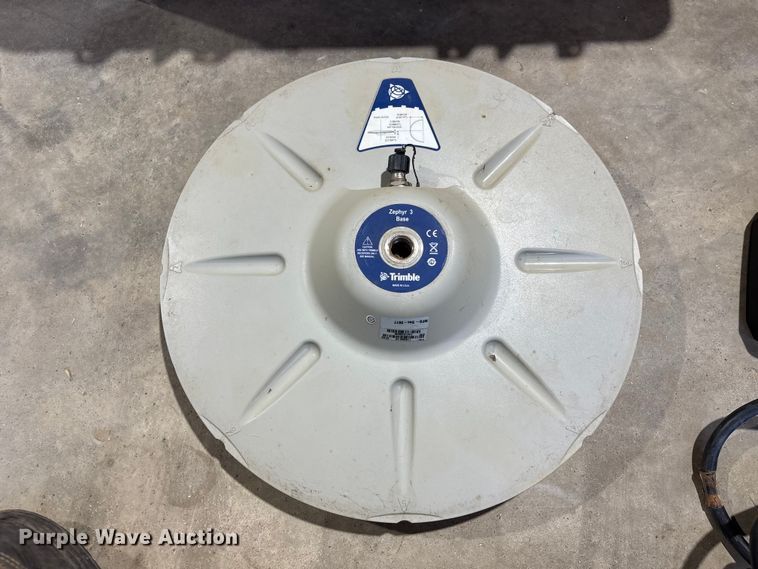 image for item EU7114 Trimble CBMRX-010B  GNSS receiver