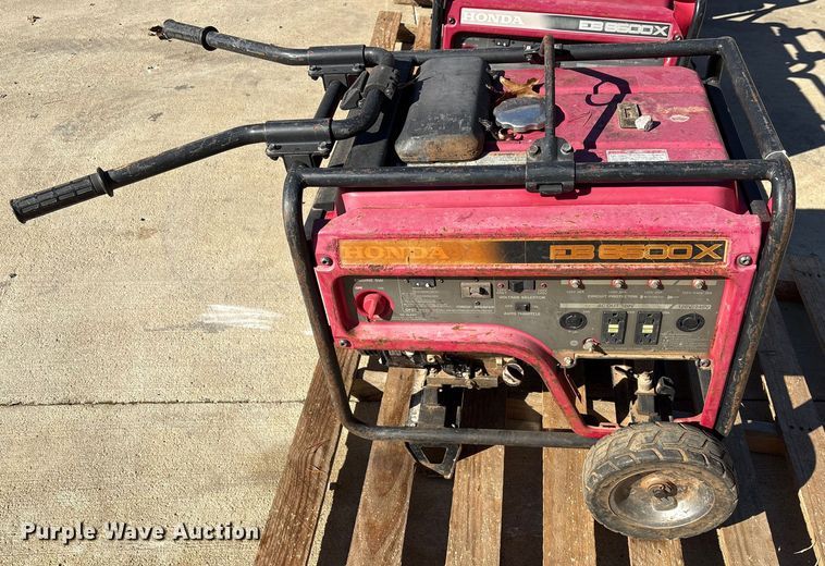 image for item EU7116 (7) Honda EB 6500X generators