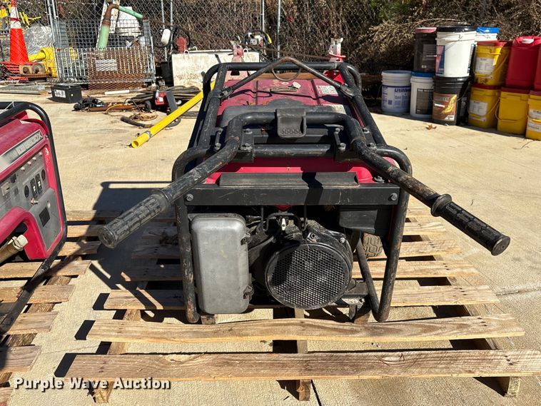 image for item EU7116 (7) Honda EB 6500X generators