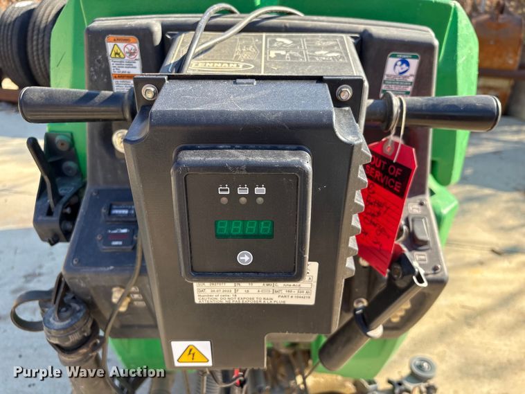 image for item EU7117 Tennant 5680 floor scrubber