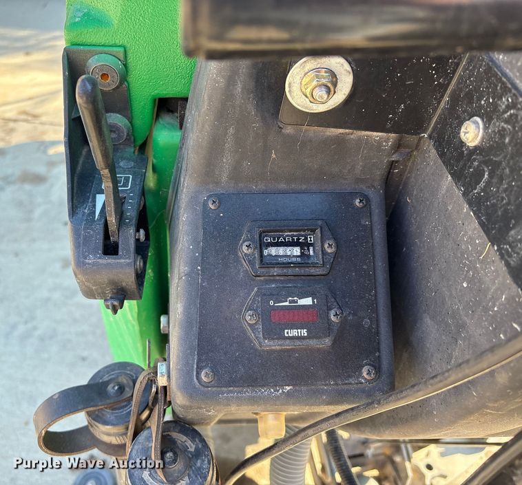 image for item EU7117 Tennant 5680 floor scrubber