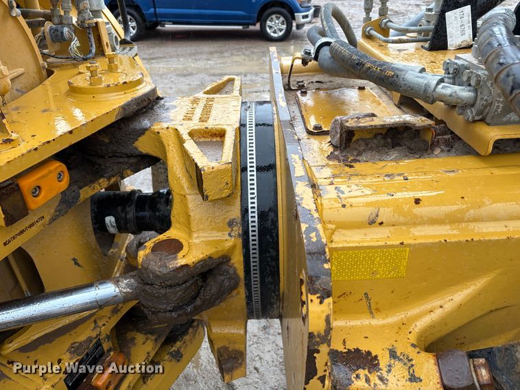 image for item EU8567 2013 Caterpillar 740B articulated haul truck