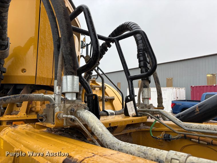 image for item EU8567 2013 Caterpillar 740B articulated haul truck