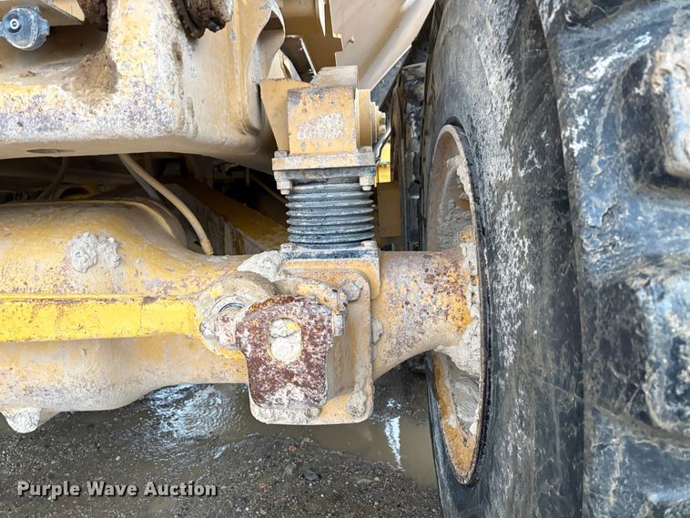 image for item EU8567 2013 Caterpillar 740B articulated haul truck