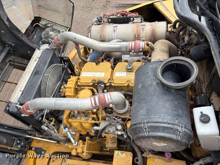 image for item EU8567 2013 Caterpillar 740B articulated haul truck