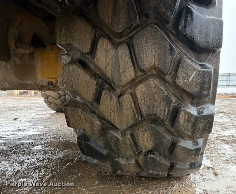 image for item EU8567 2013 Caterpillar 740B articulated haul truck