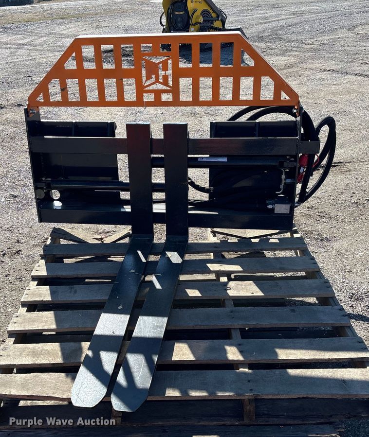 image for item EV3447 2025 LandHonor HPF-11-3000G skid steer forks