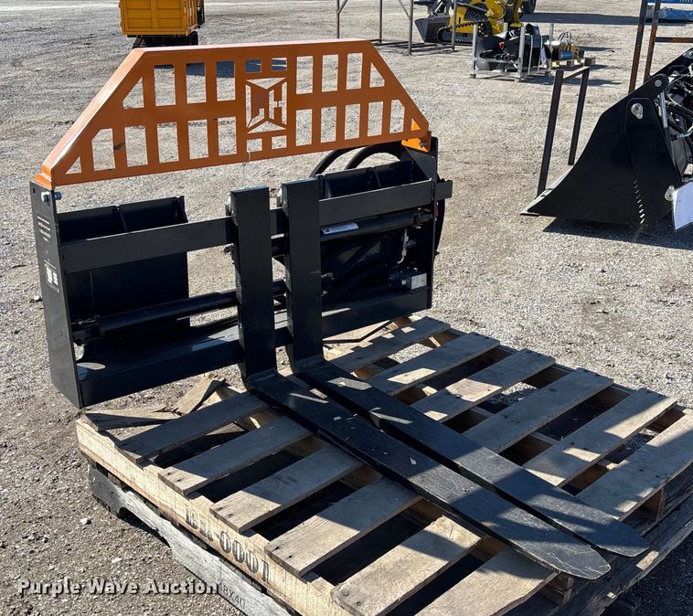 image for item EV3447 2025 LandHonor HPF-11-3000G skid steer forks