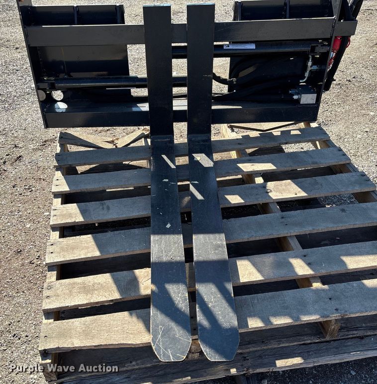 image for item EV3447 2025 LandHonor HPF-11-3000G skid steer forks