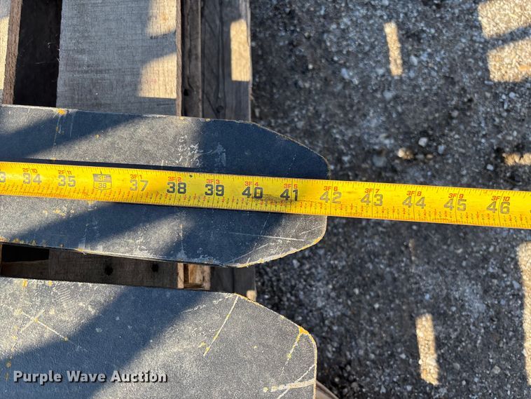 image for item EV3447 2025 LandHonor HPF-11-3000G skid steer forks