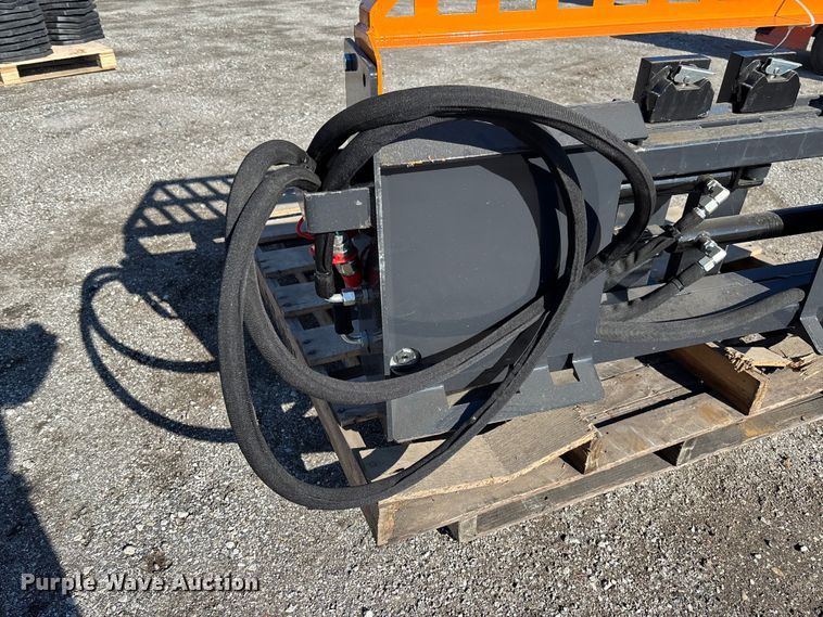 image for item EV3447 2025 LandHonor HPF-11-3000G skid steer forks