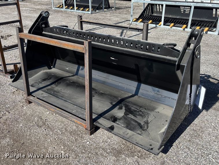 image for item EV3448 2025 Captok CK-KH72 skid steer four-in-one bucket