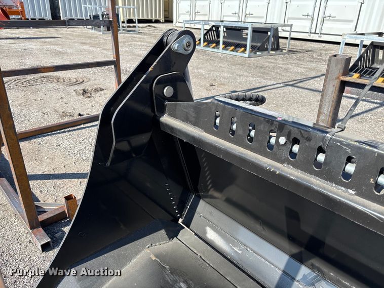 image for item EV3448 2025 Captok CK-KH72 skid steer four-in-one bucket